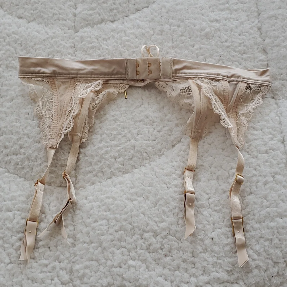 Victoria's Secret Pastel Garter Belt Bundle - Picture 13 of 16